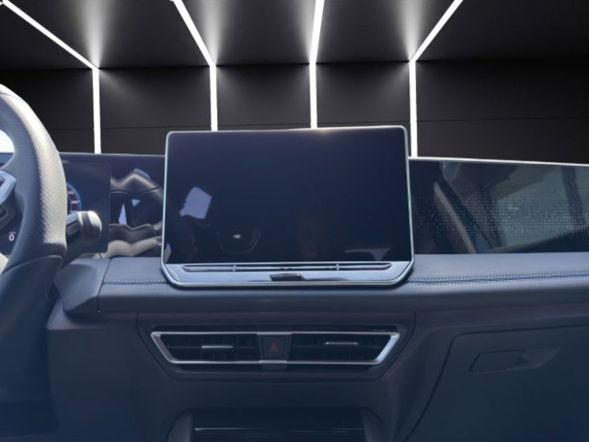 Volkswagen Tiguan 2.0 tdi R-Line 150cv dsg (16)
