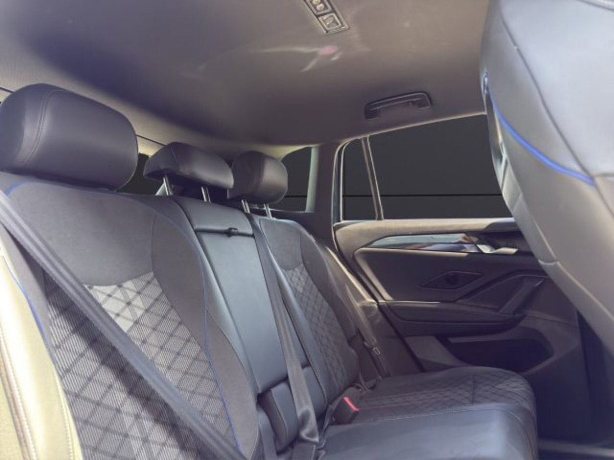 Volkswagen Tiguan 2.0 tdi R-Line 150cv dsg (19)