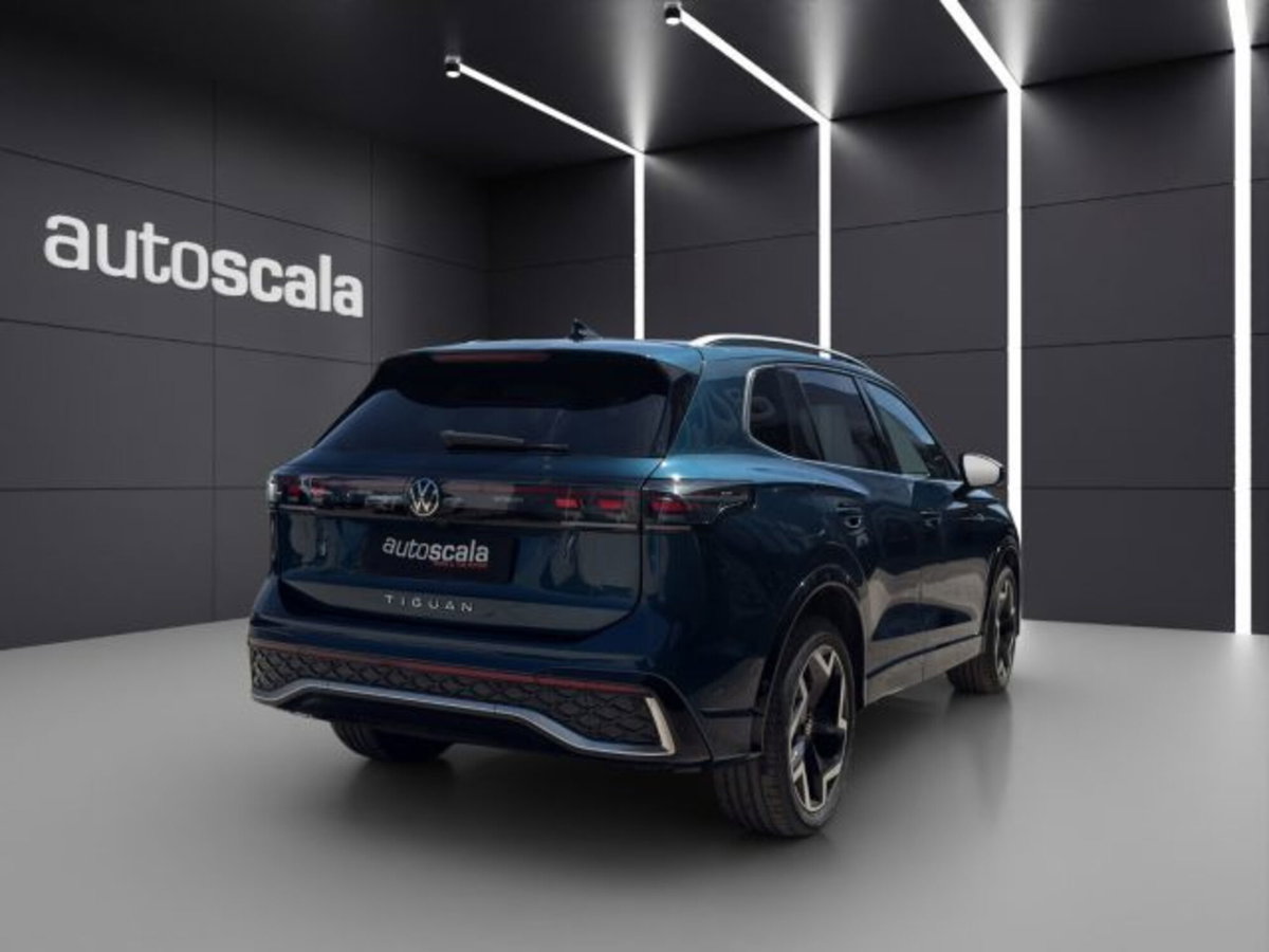 Volkswagen Tiguan 2.0 tdi R-Line 150cv dsg (5)