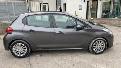 Peugeot 208 100 S&S 5 porte Signature (3)
