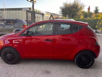 Lancia Ypsilon 0.9 TwinAir 5 porte Metano Ecochic Elefantino Blu (2)