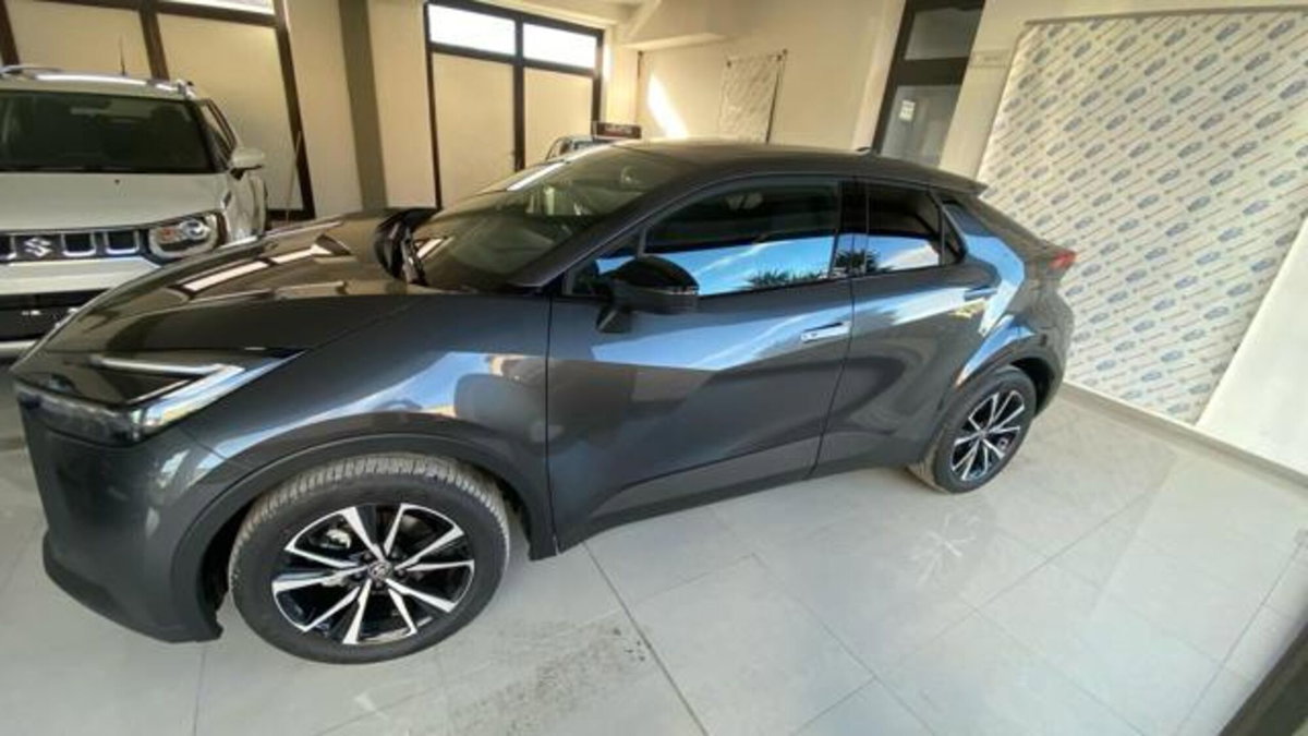 Toyota Toyota C-HR 1.8 hv Lounge fwd e-cvt (3)