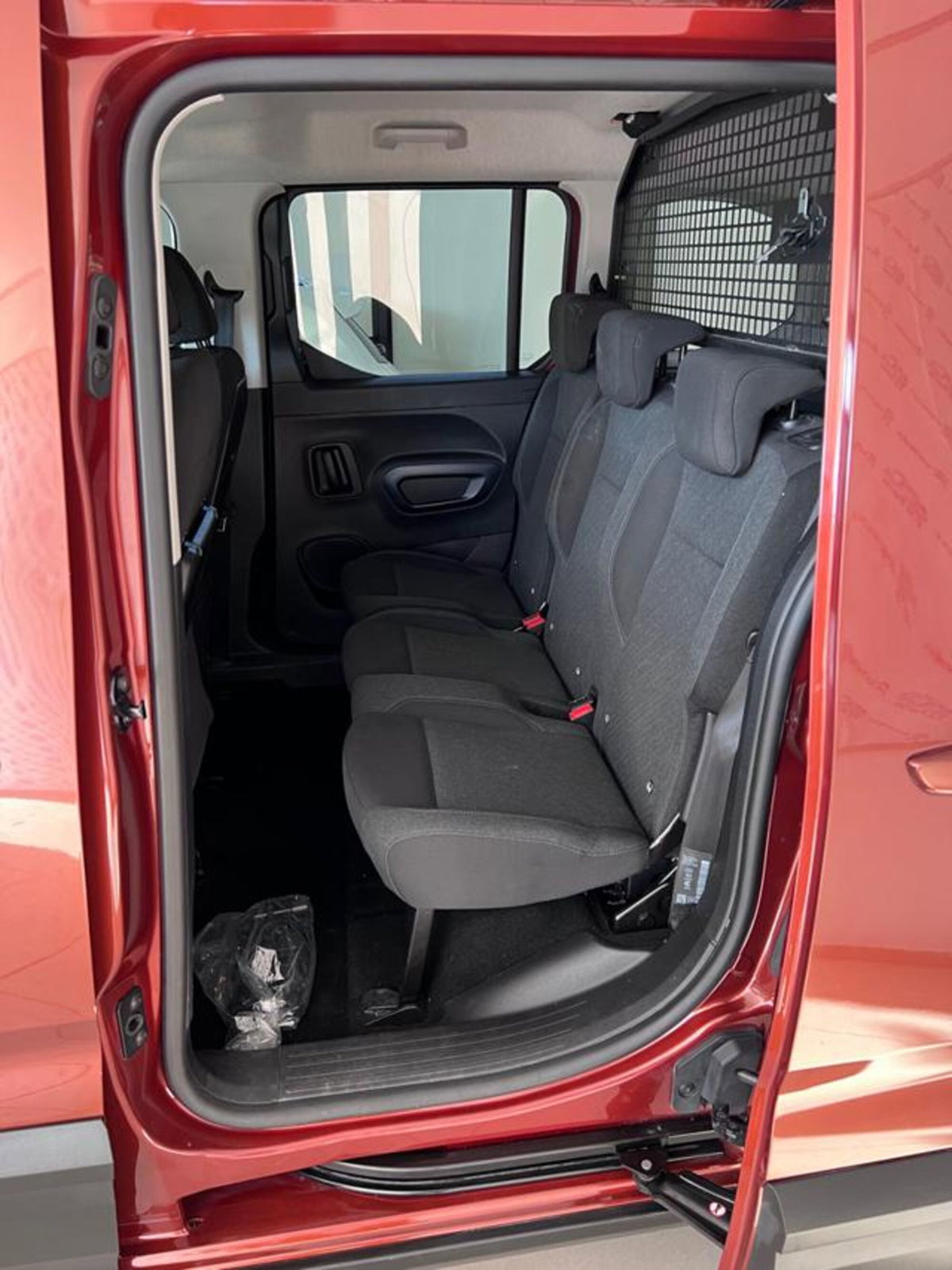 Peugeot Rifter Mix BlueHDi 130 S&S EAT8 PC Allure Standard (6)
