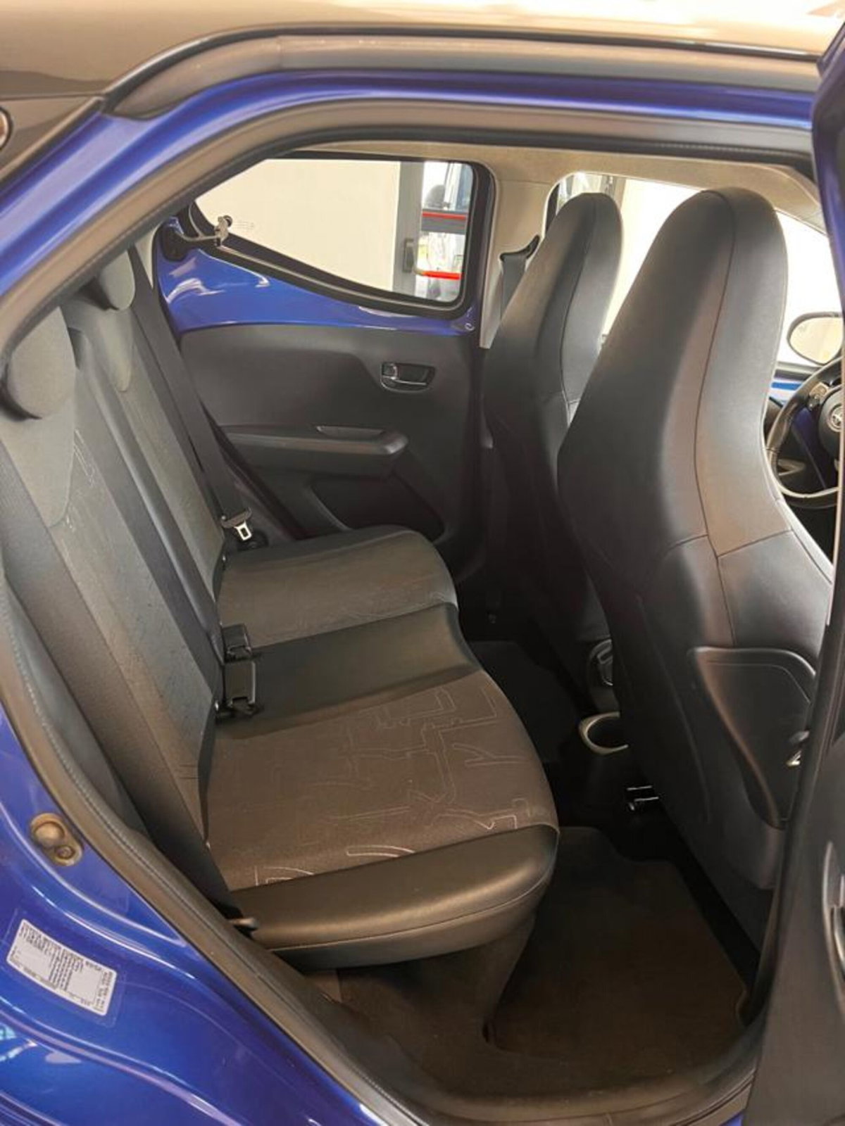 Toyota Aygo 1.0 VVT-i 72 CV 5 porte x-trend MMT (5)