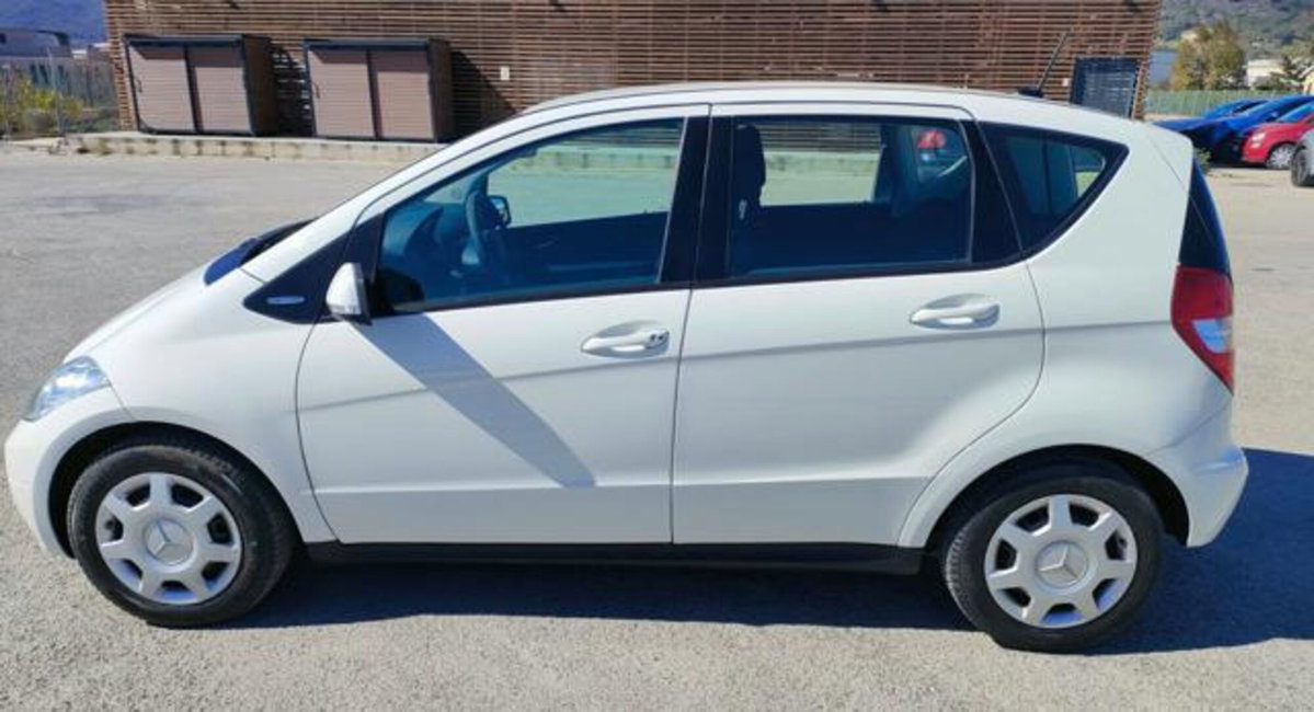 Mercedes-Benz Classe A 160 BlueEFFICIENCY Coupé Premium (3)
