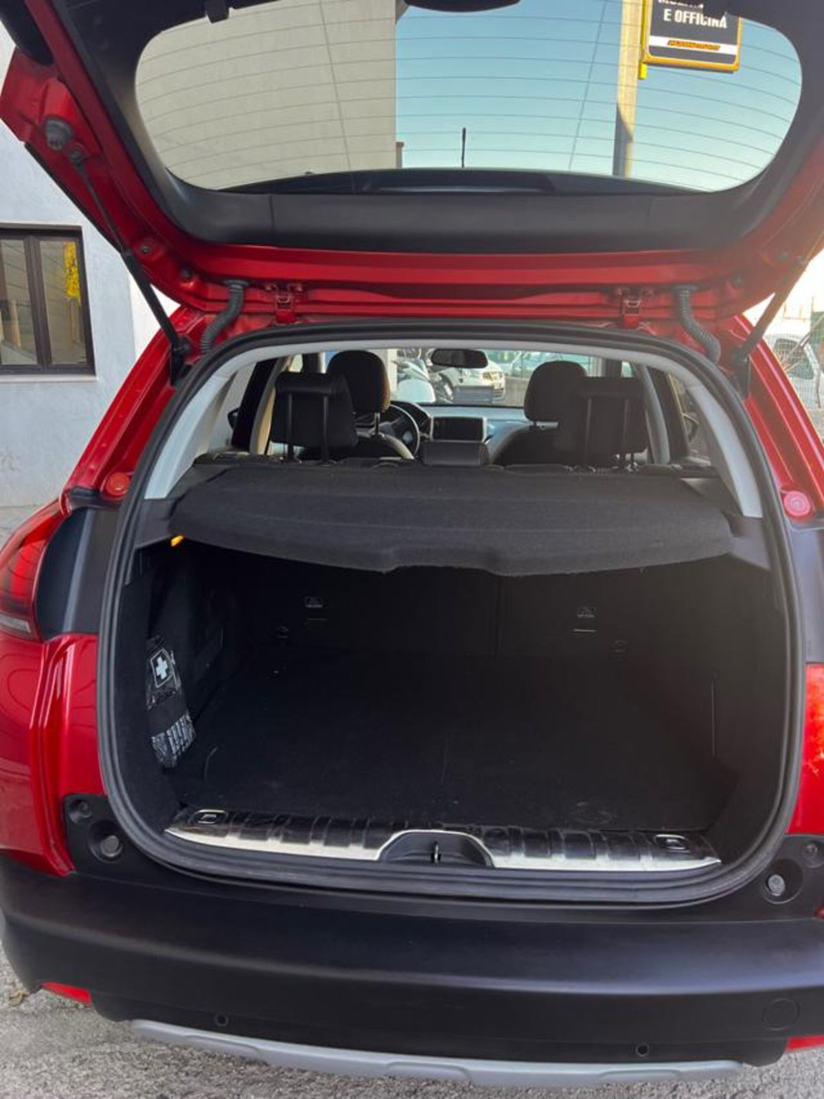 Peugeot 2008 PureTech 130 S&S Allure (10)