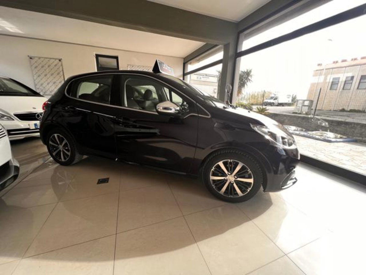 Peugeot 208 Turbo 110 S&S 3 porte Allure (5)