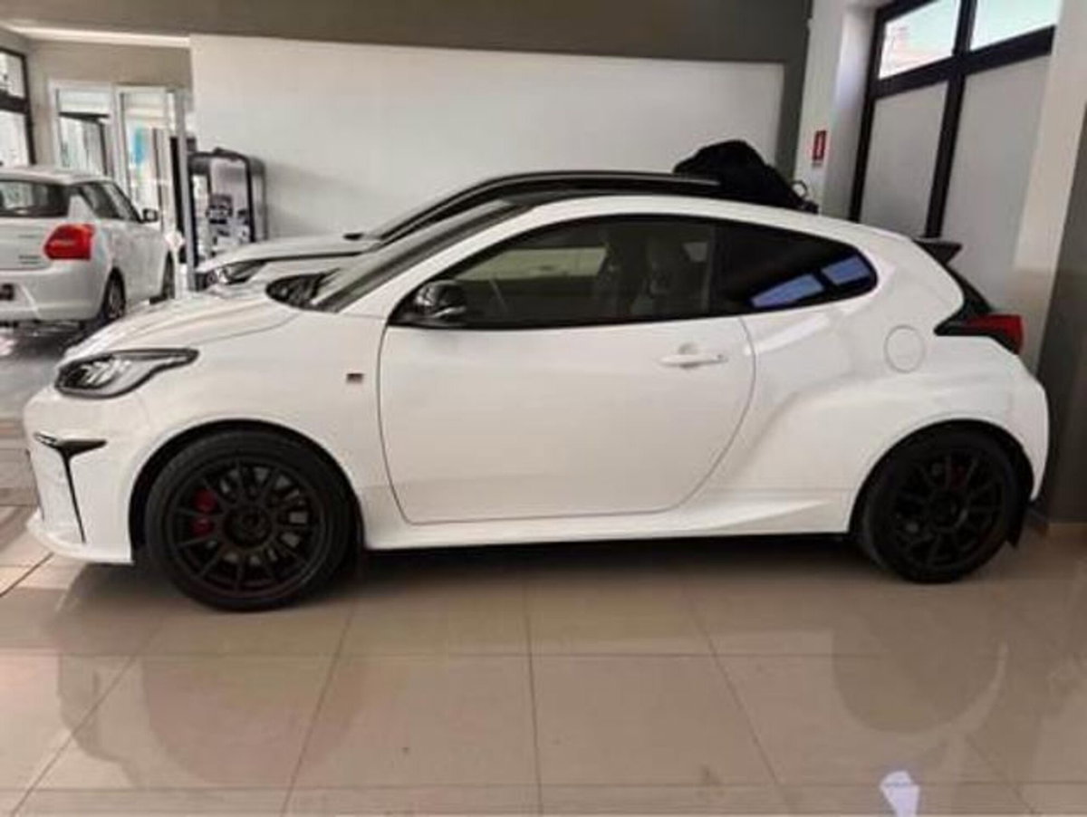 Toyota GR Yaris 1.6 Turbo 3 porte GR Yaris Circuit (3)