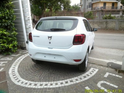 Dacia Sandero Stepway 1.0 TCe 100 CV ECO-G Comfort (4)
