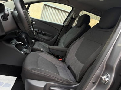 Renault Captur 1.5 dCi 8V 90 CV Start&Stop Energy R-Link (17)