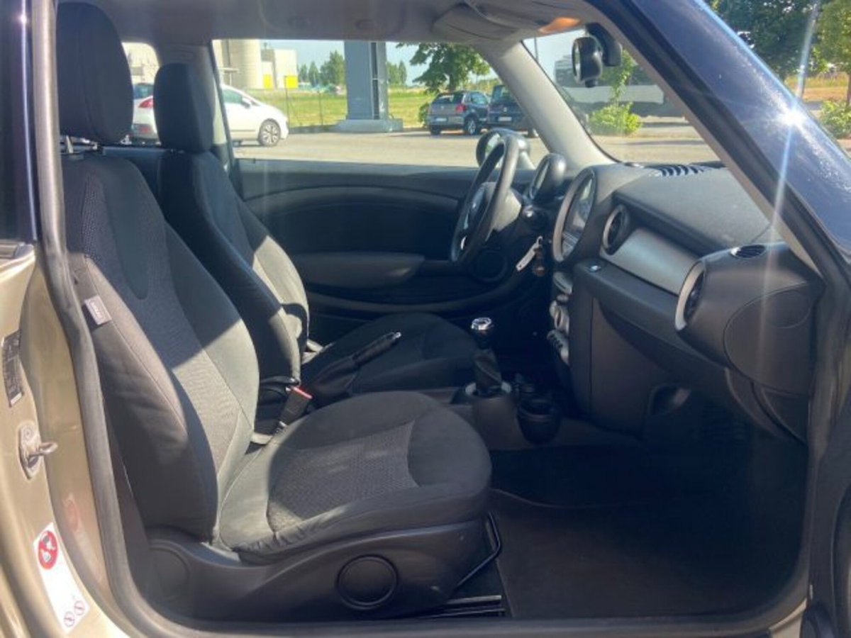 MINI Mini 1.6 16V One D (13)