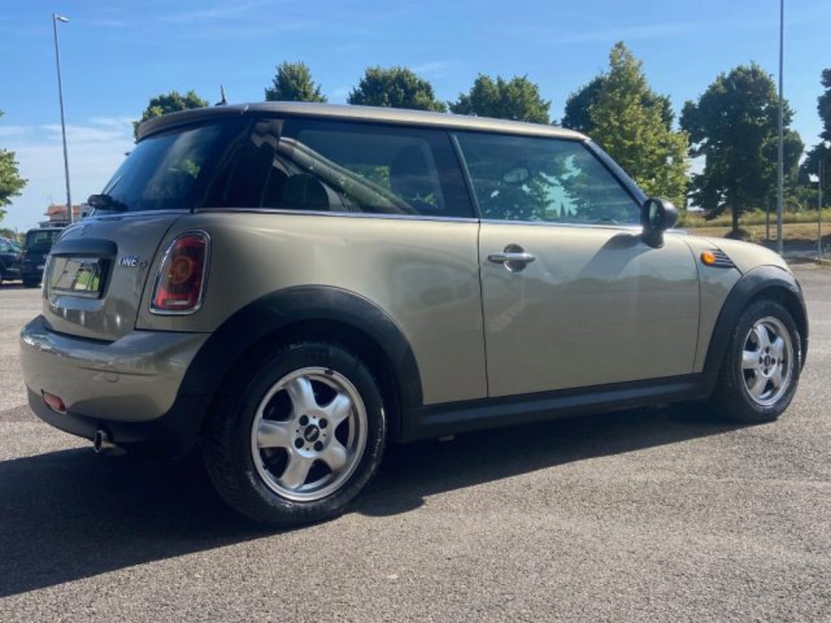 MINI Mini 1.6 16V One D (5)