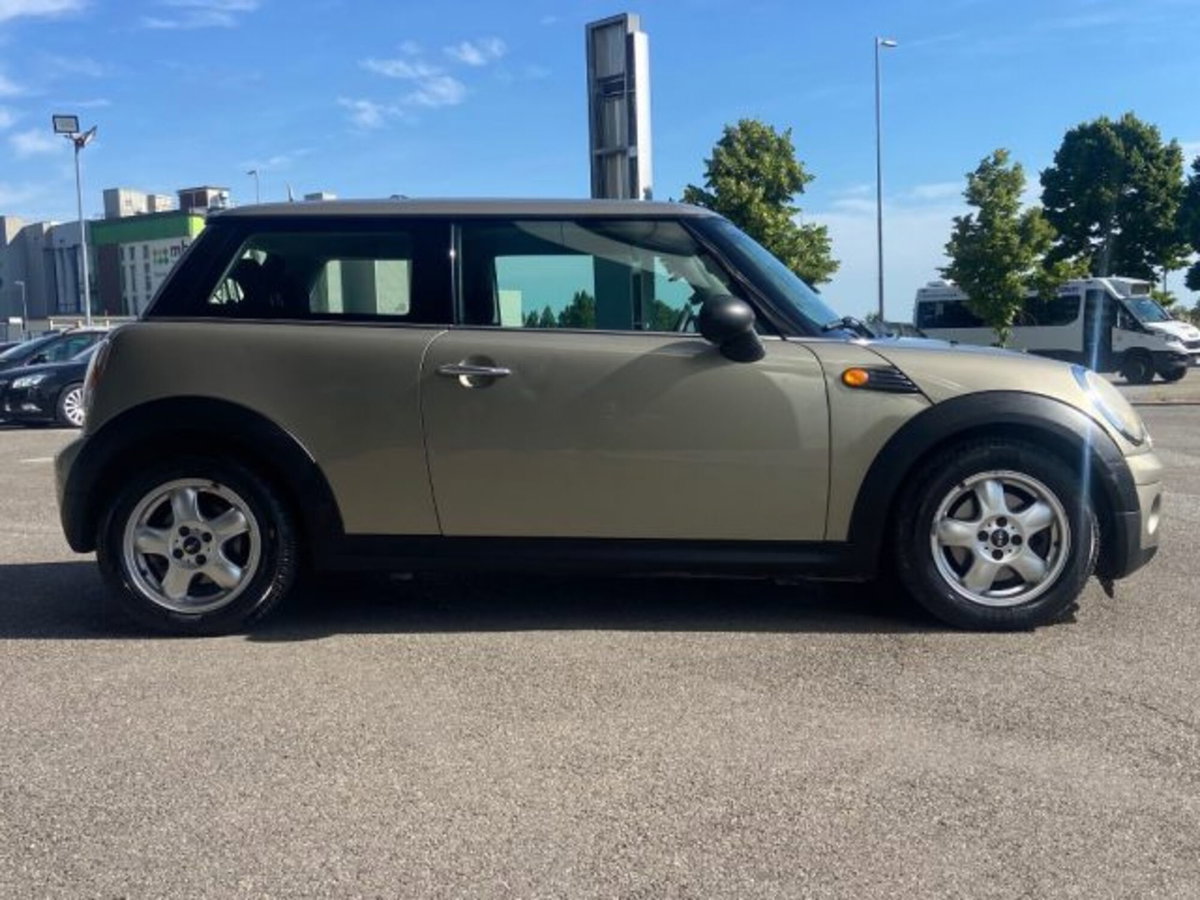 MINI Mini 1.6 16V One D (7)