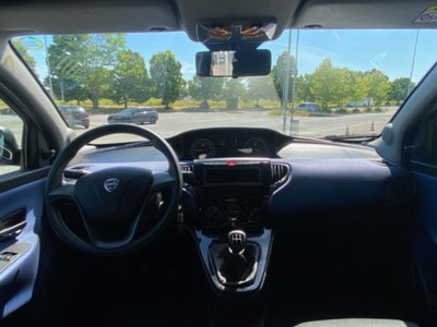 Lancia Ypsilon 1.2 69 CV 5 porte Silver (10)