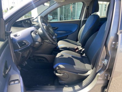 Lancia Ypsilon 1.2 69 CV 5 porte Silver (11)