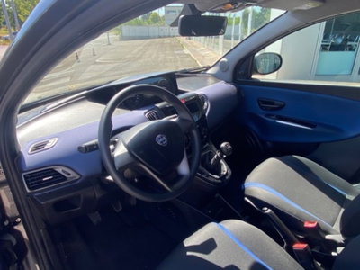 Lancia Ypsilon 1.2 69 CV 5 porte Silver (12)