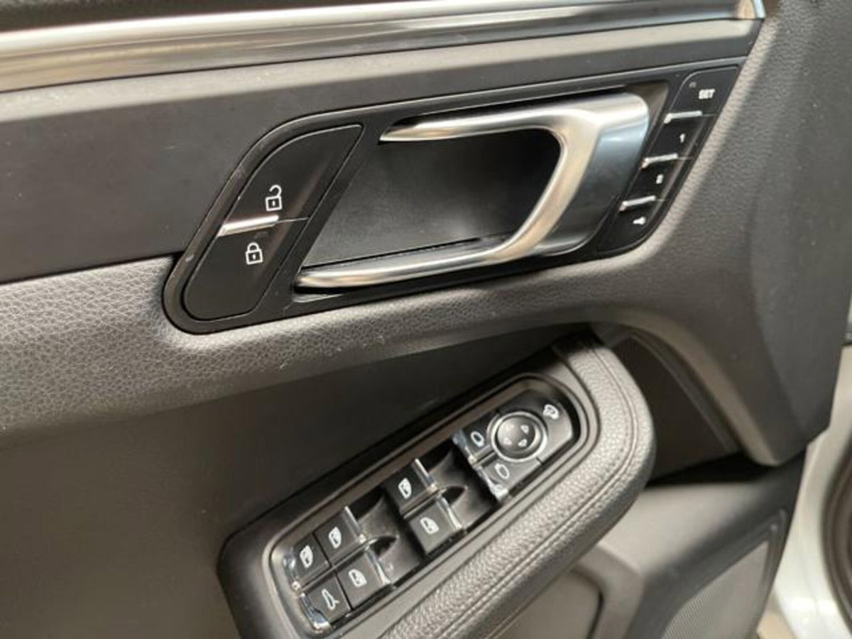 Porsche Macan 2.0 (9)