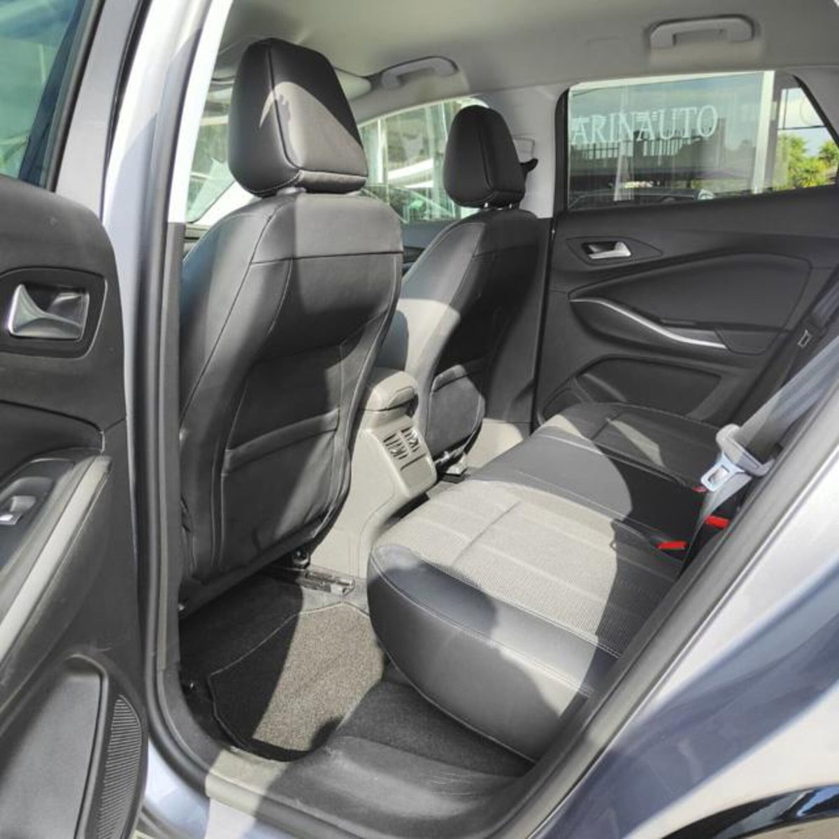 Opel Grandland 1.5 diesel Ecotec aut. GS Line (12)
