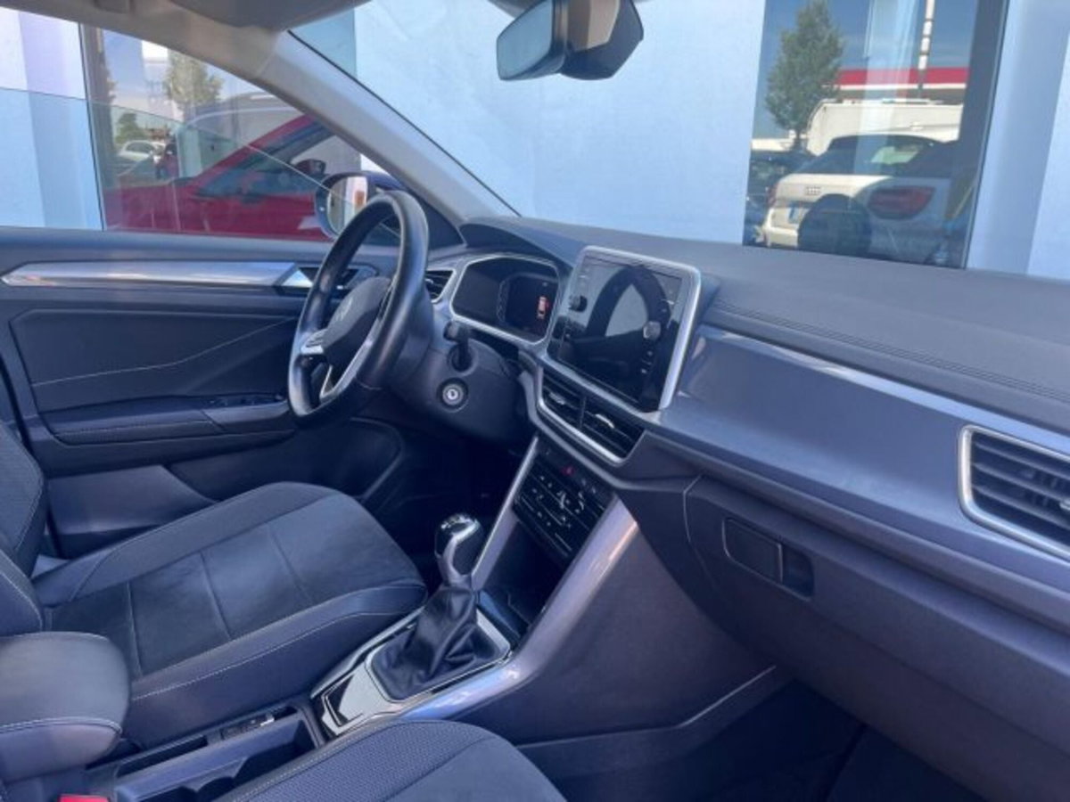 Volkswagen T-Roc 1.0 TSI Style (8)