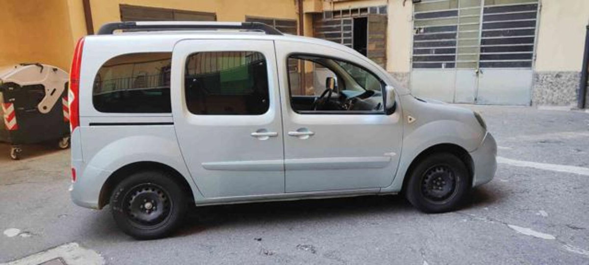 Renault Kangoo 1.5 dCi 90CV F.AP. 5 porte Attractive (4)