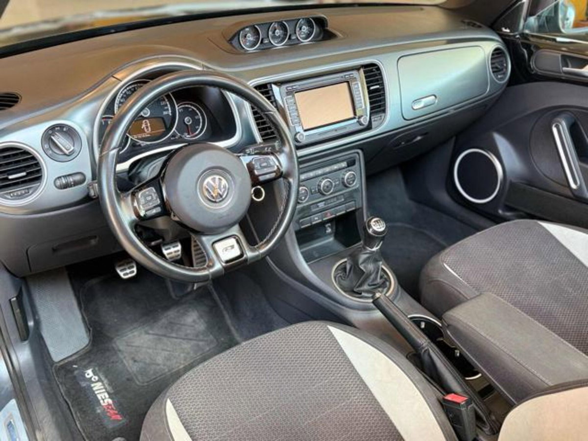 Volkswagen Maggiolino Cabrio 1.4 TSI Sport BlueMotion Technology (8)