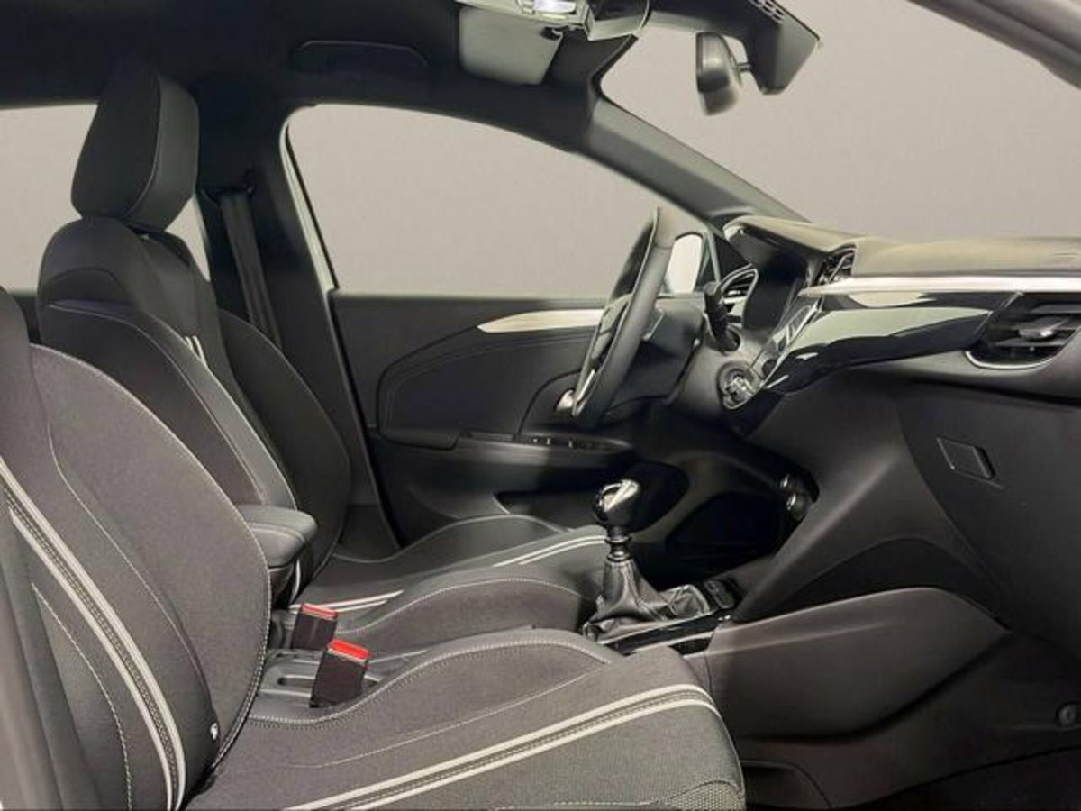 Opel Corsa 1.2 100 CV GS Line (11)