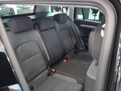 Volkswagen Passat Variant 2.0 TDI SCR EVO DSG Business (12)