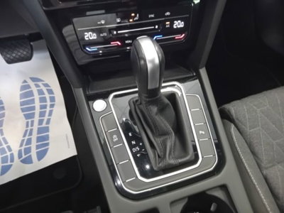 Volkswagen Passat Variant 2.0 TDI SCR EVO DSG Business (18)