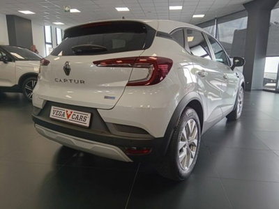 Renault Captur Full Hybrid E-Tech 145 CV Business (16)
