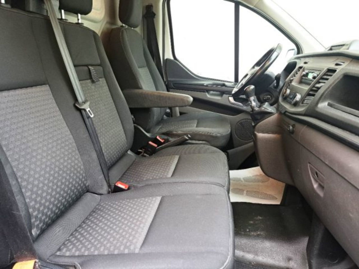 Ford Transit Custom Furgone 280 2.0 EcoBlue 130 PC Furgone Titanium (11)