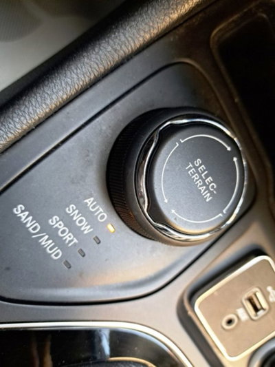 Jeep Cherokee 2.2 Mjt Limited (17)