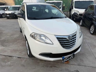 Lancia Ypsilon 0.9 TwinAir 85 CV 5 porte Metano Ecochic Gold usata