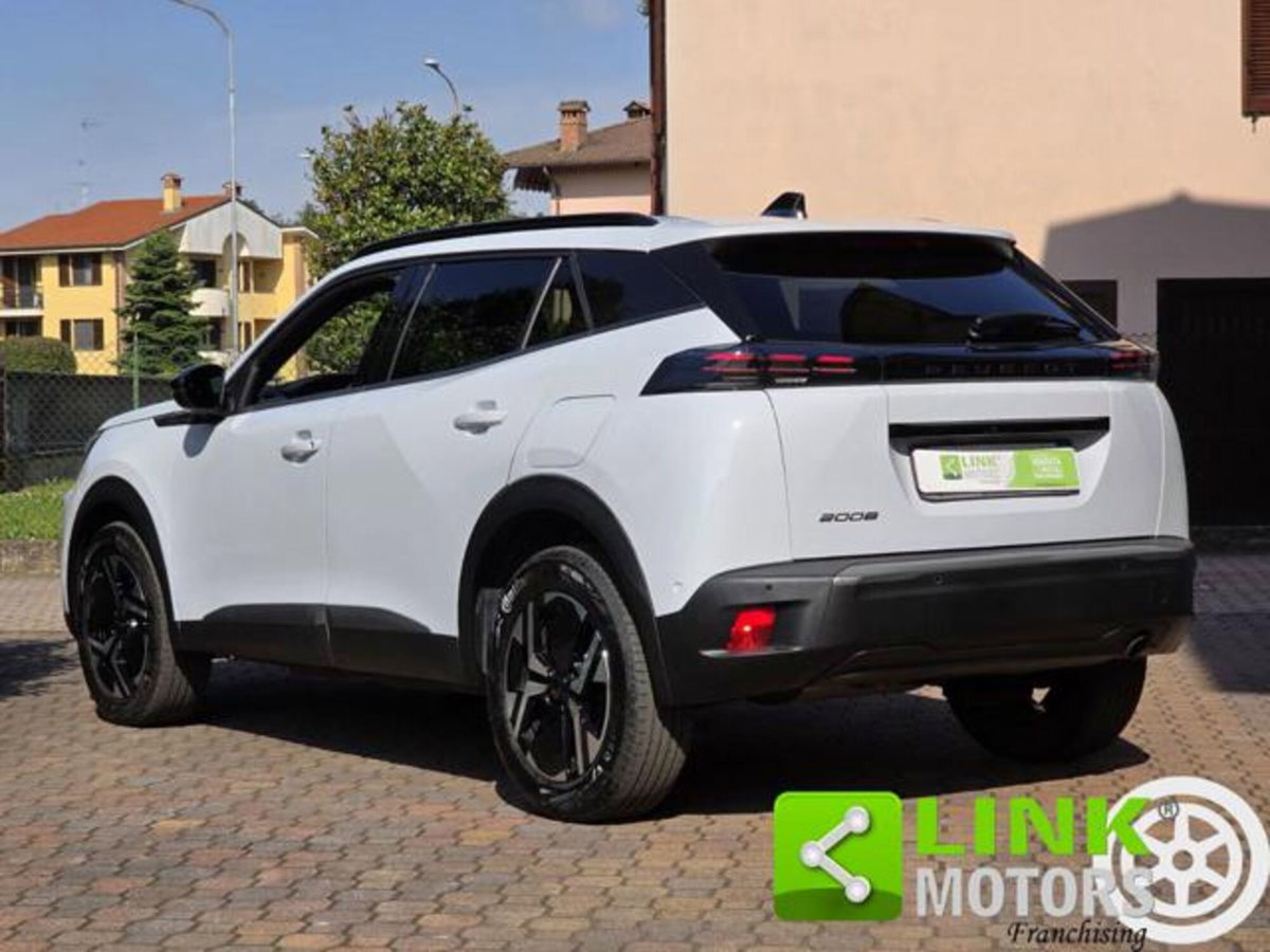 Peugeot 2008 1.2 puretech Allure s&s 100cv (3)