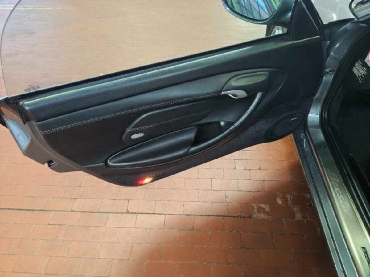 Porsche Boxster 2.7 24V (12)
