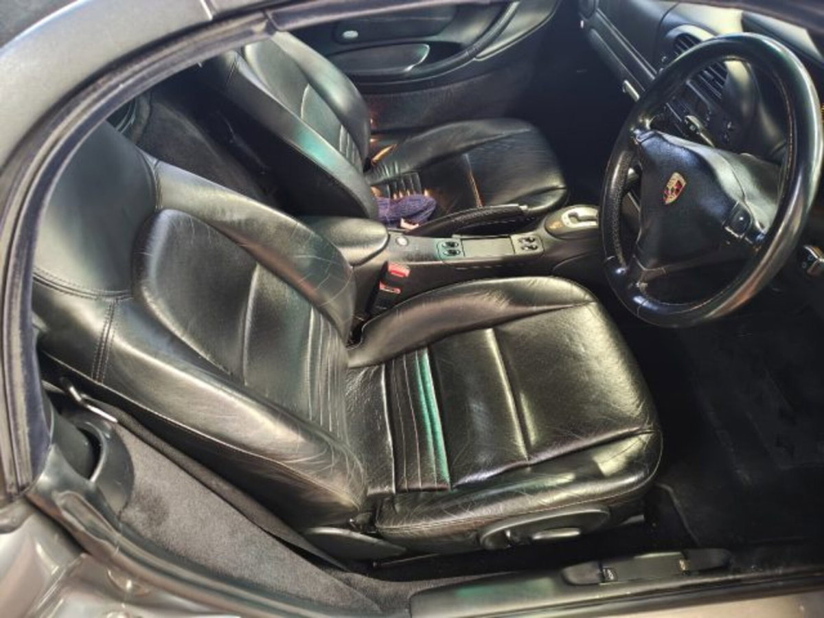 Porsche Boxster 2.7 24V (8)
