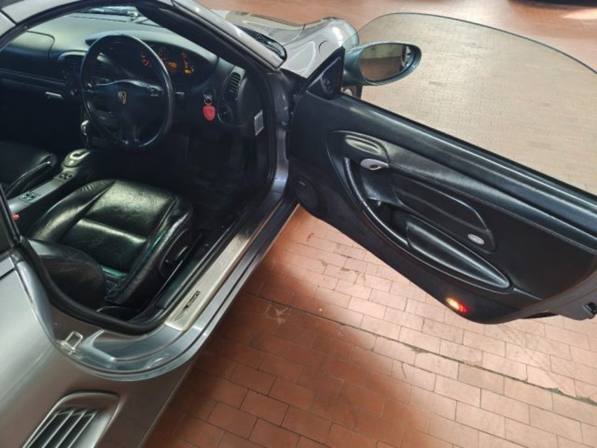 Porsche Boxster 2.7 24V (9)