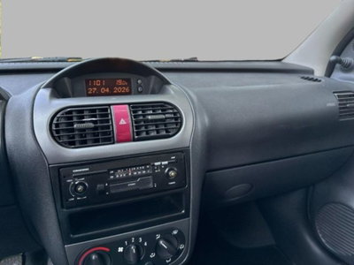 Opel Corsa 1.2i 16V cat 3 porte Sport (10)