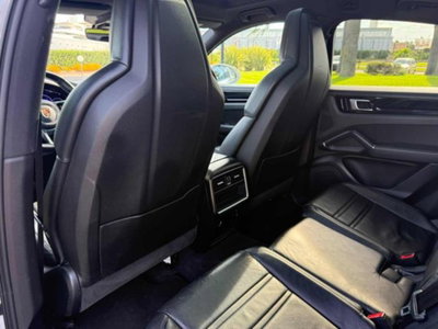 Porsche Cayenne Coupé 3.0 V6 E-Hybrid (11)