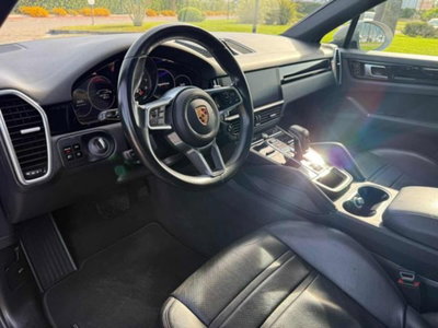Porsche Cayenne Coupé 3.0 V6 E-Hybrid (8)