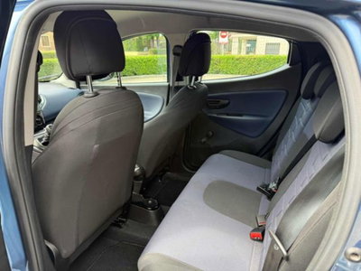 Lancia Ypsilon 1.2 69 CV 5 porte GPL Ecochic Alberta Ferretti (10)
