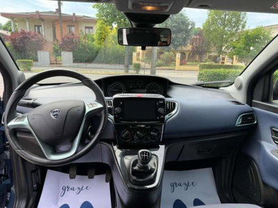 Lancia Ypsilon 1.2 69 CV 5 porte GPL Ecochic Alberta Ferretti (11)