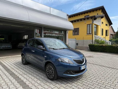 Lancia Ypsilon 1.2 69 CV 5 porte GPL Ecochic Alberta Ferretti (4)