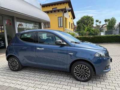 Lancia Ypsilon 1.2 69 CV 5 porte GPL Ecochic Alberta Ferretti (5)