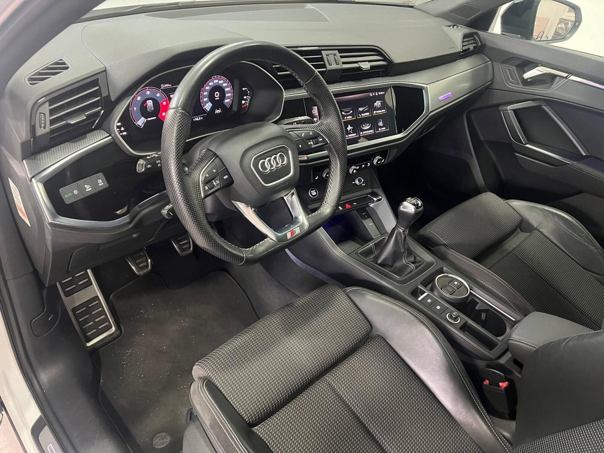 Audi Q3 Sportback 35 2.0 tdi Identity Black s-tronic (13)