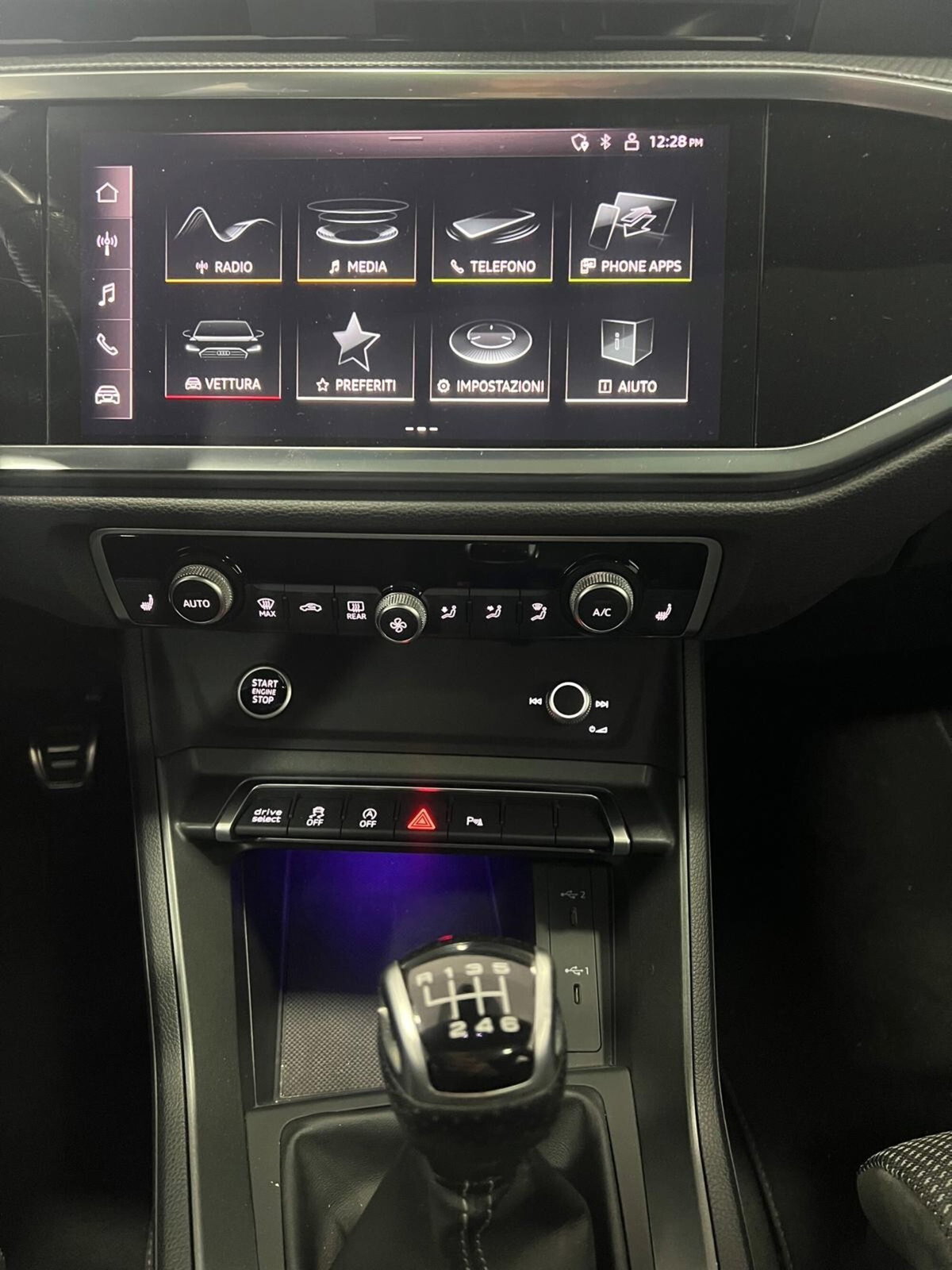 Audi Q3 Sportback 35 2.0 tdi Identity Black s-tronic (19)