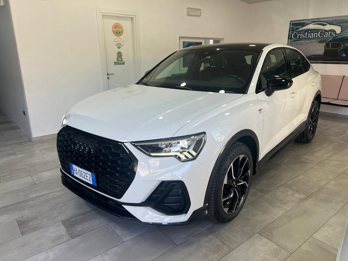 Audi Q3 Sportback 35 2.0 tdi Identity Black s-tronic (2)
