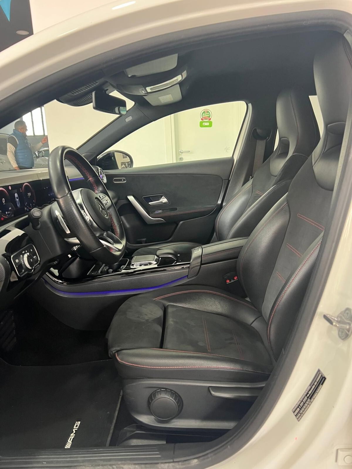 Mercedes-Benz Classe A 220 Automatic Premium (11)