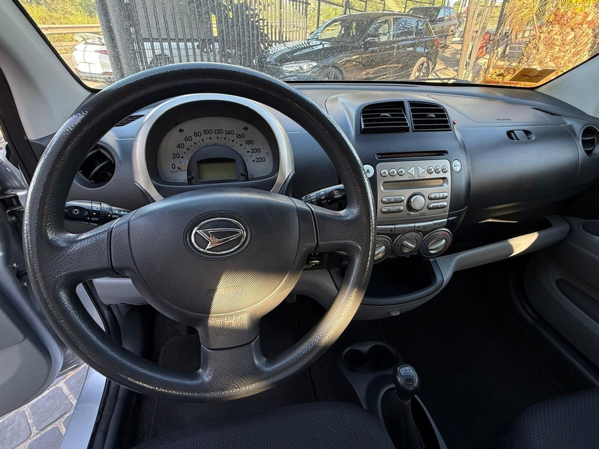 Daihatsu Sirion 1.3 16V Mio Sport (15)