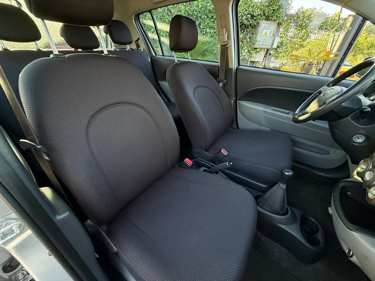 Daihatsu Sirion 1.3 16V Mio Sport (18)