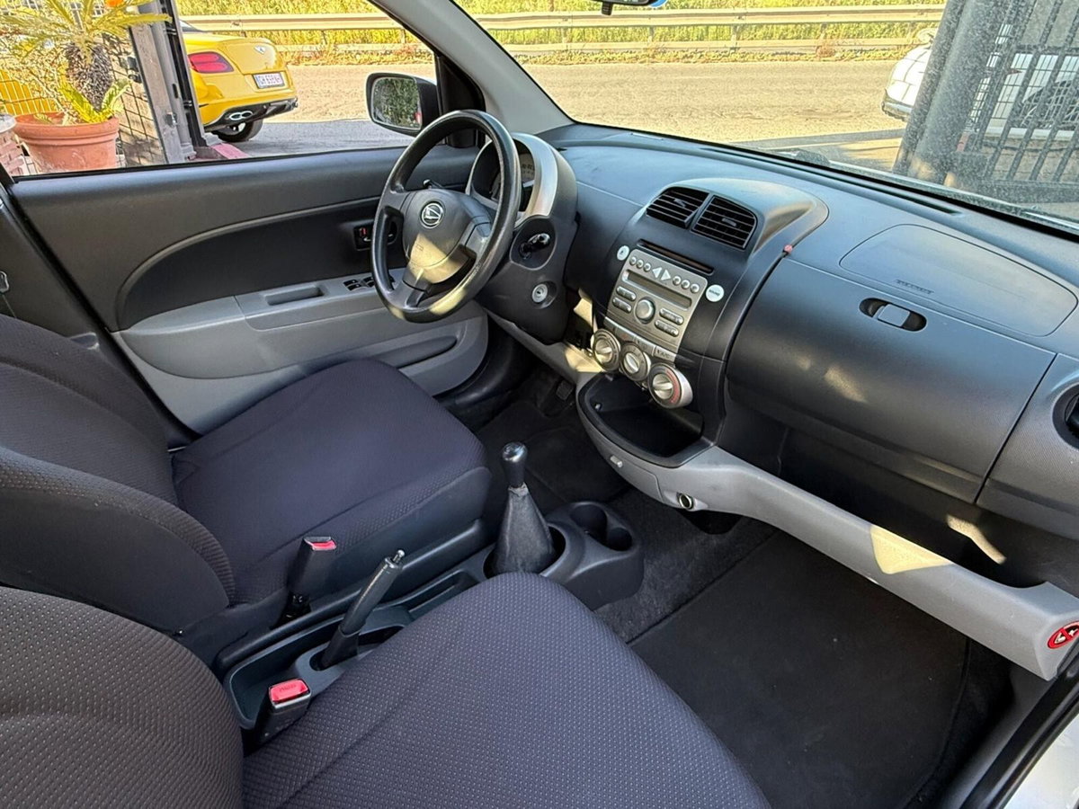 Daihatsu Sirion 1.3 16V Mio Sport (19)